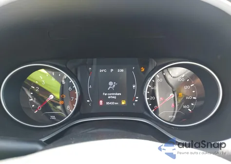 2019 Jeep Compass Latitude 4X4 z USA, uszkodzony, nr VIN 3C4NJDBB9KT713722